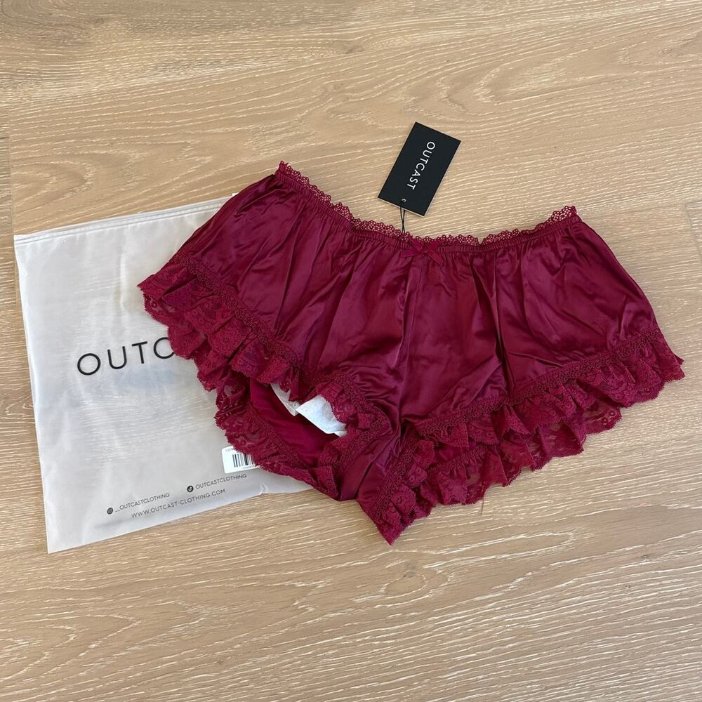 Outcast Satin Shorts Lucine Size M Deep Red